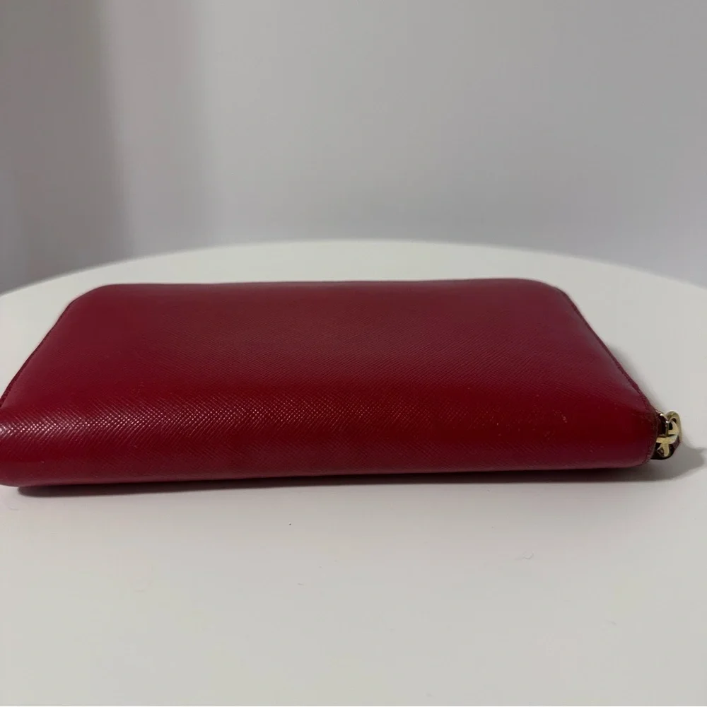 Fair Condition Prada wallet orangey/redish needs some work - Picture 4 of 14